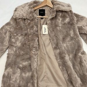 Women faux fur coat